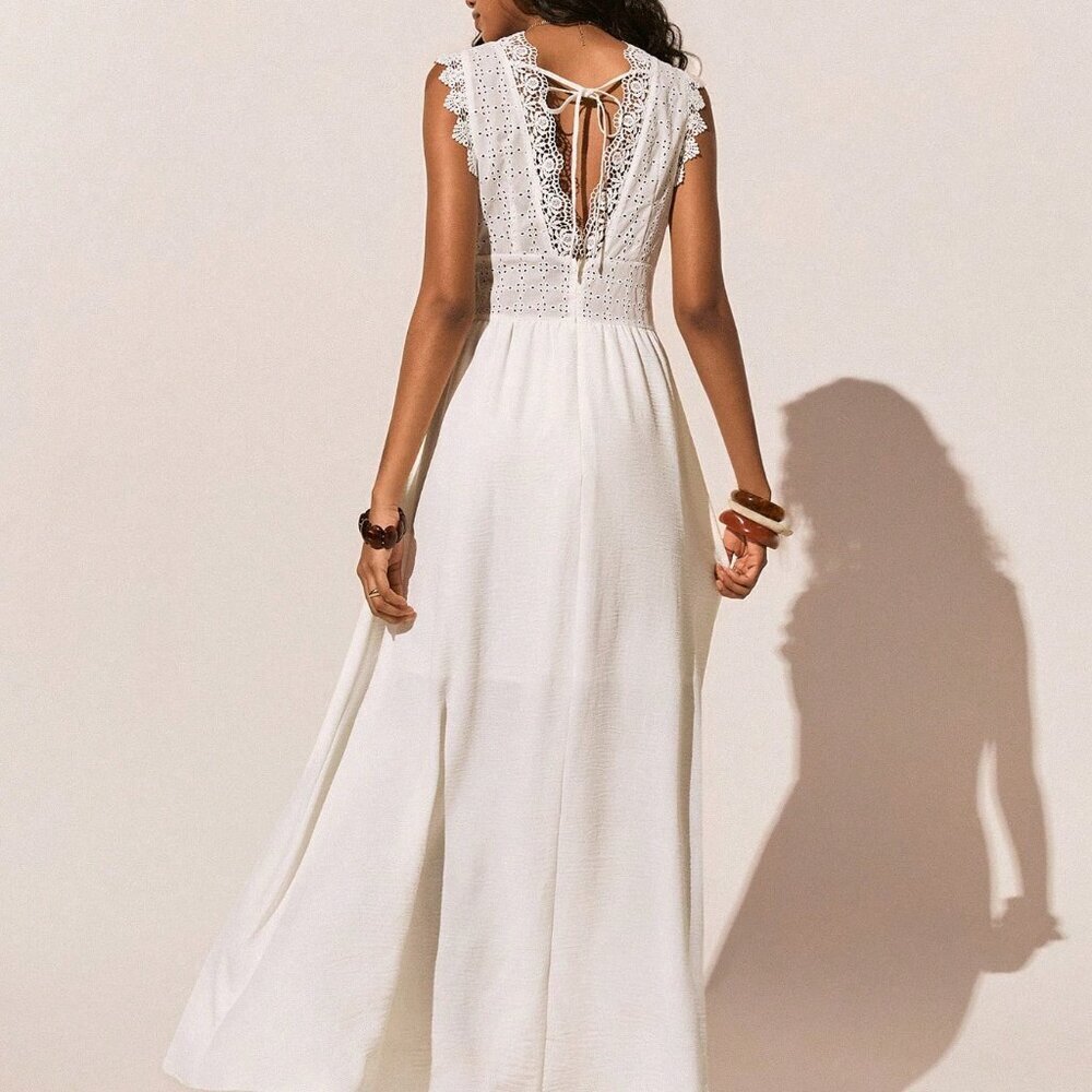 White Casual Women's Elegant V-Neck Sleeveless Lace Dress - Picture 2 of 4